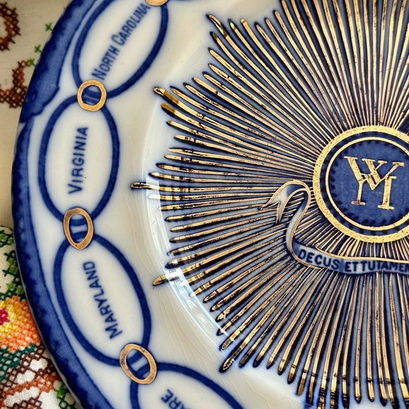 4 Flow Blue Martha Washington Chain of States Plates - Picture 3 of 9